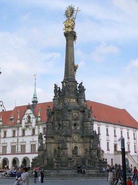 Колонна Пресвятой Троицы