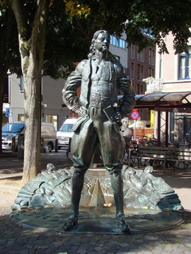 Памятник Петру I