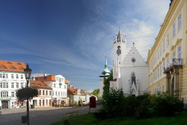 Замковая площадь